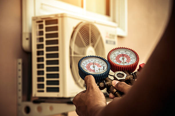 Professional Hvac technician working in Oakboro, NC
